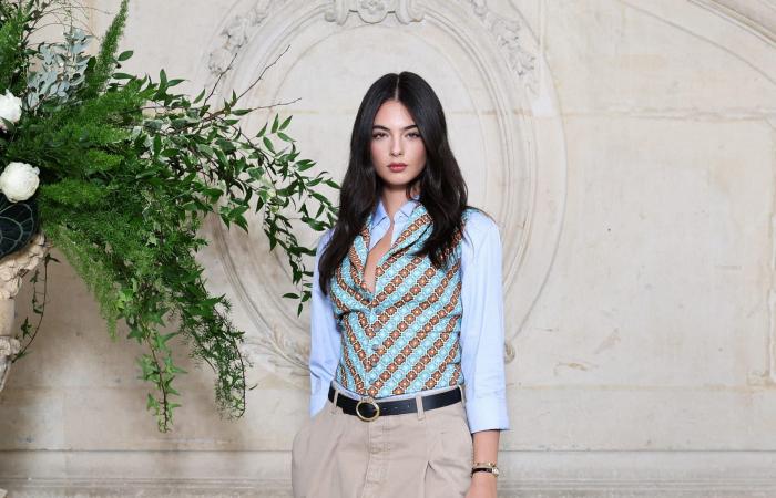 ابنة مونيكا بيلوتشي تسرق الأضواء على منصة إيلي صعب في أسبوع باريس