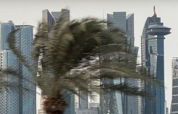  الأرصاد تحذر من رؤية أفقية متدنية على الساحل ورياح قوية