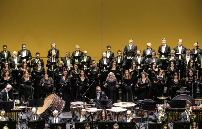 دانا الفردان تجسّد تلاقي الإرث القطري والثقافة السردينية في عرض موسيقي استثنائي بعنوان "أنغام من ضفّتَين"