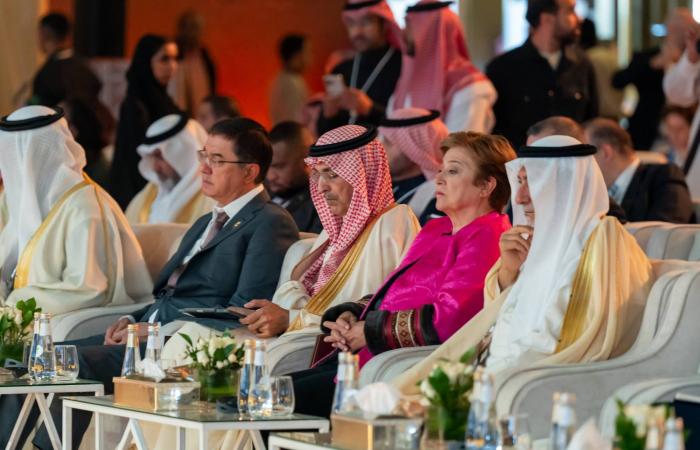 صندوق
      النقد
      الدولي
      يجدد
      ثقته
      بمرونة
      الأسواق
      الناشئة
      قبيل
      انطلاق
      «مؤتمر
      العلا»