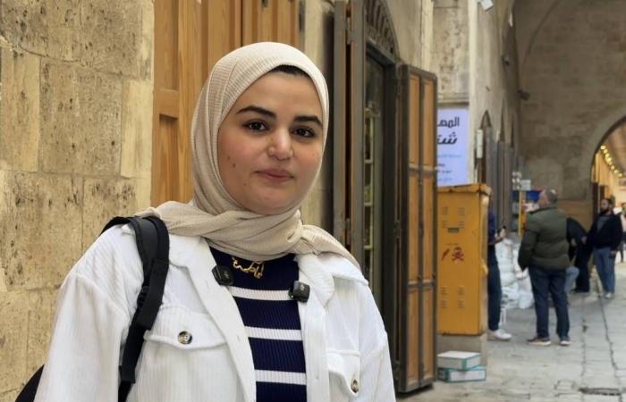 سوق
      حلب
      التاريخية
      تنفض
      غبار
      الحرب
      والزلزال
      ببطء