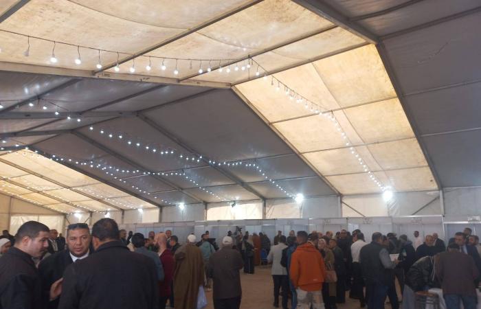 سباق
      في
      ليبيا
      بحثاً
      عن
      «دعم
      عسكري»