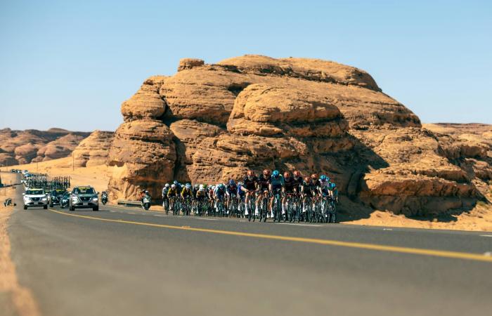 طواف
      العلا:
      الإيطالي
      مالوتشيلي
      بطلاً
      للمرحلة
      الرابعة