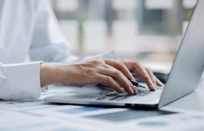 كيف
      تتعامل
      مع
      مدير
      «مؤذٍ»؟