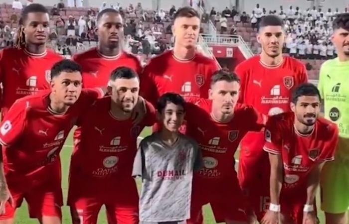 نجم الدحيل يهدي هدفه في الريان لطفل من غزة مبتور الذراعين (فيديو)