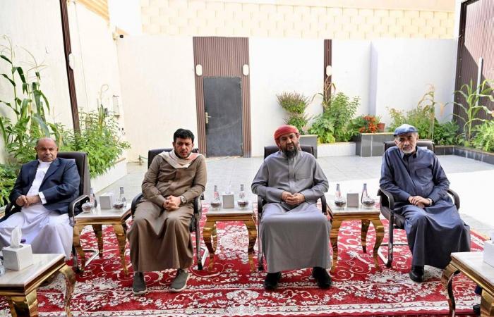 لقاء
      جنوبي
      يمني
      موسّع
      لتوحيد
      الصف
      والشراكة
      الوطنية