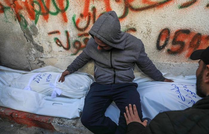 تركيا
      تمنع
      قافلة
      مساعدات
      متّجهة
      إلى
      كوباني
      من
      الوصول
      إلى
      الحدود