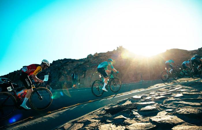 بـ«البشت
      السعودي»...
      السويسري
      كريستن
      يُتوَّج
      بطلاً
      لـ«طواف
      العُلا»