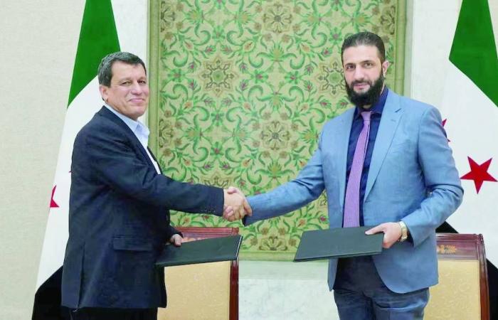 بيروت
      تستعد
      لتوقيع
      اتفاقية
      مع
      دمشق
      للإفراج
      عن
      300
      سجين