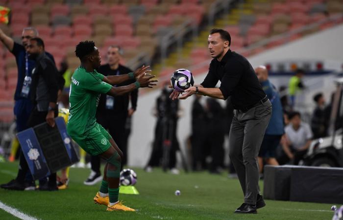 مصادر
      إسبانية:
      بنزيمة
      لن
      يشارك
      مع
      الاتحاد
      أمام
      النجمة