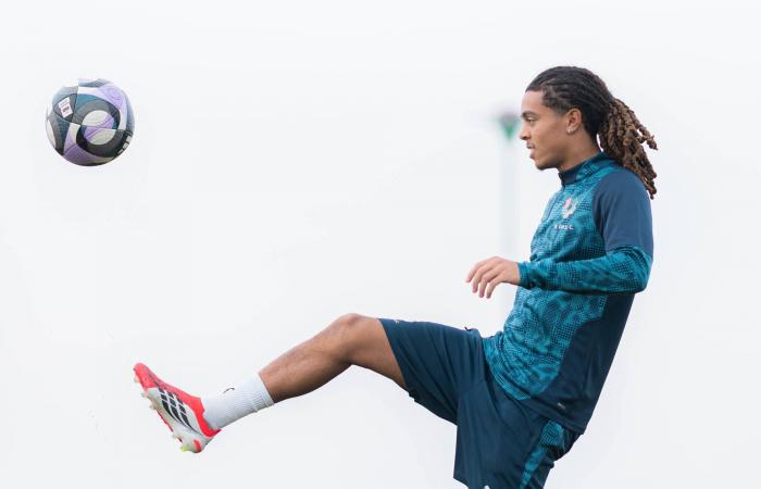 الميركاتو
      الشتوي:
      الهلال
      يتفق
      مع
      بوابري
      على
      30
      مليون
      يورو...
      ويترقب
      بنزيمة