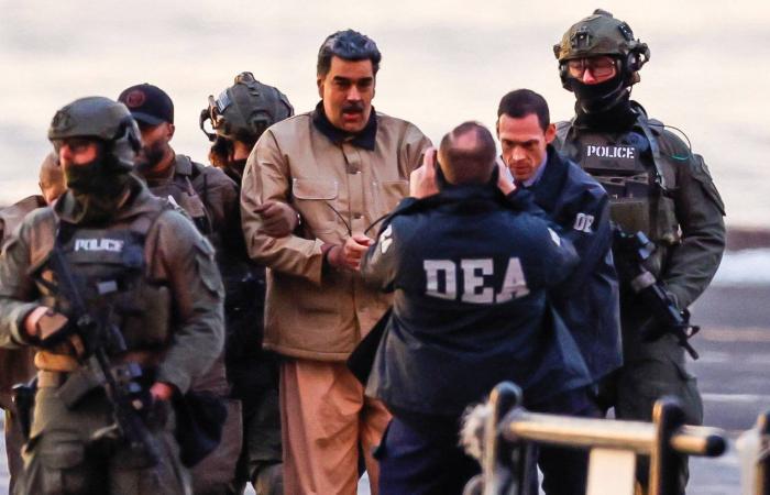 فنزويلا
      تتأرجح
      بين
      امرأتين
      تتنافسان
      على
      الزعامة...
      وكسب
      رضا
      واشنطن