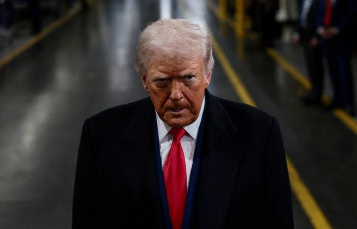 خامنئي
      يهدد
      بكسر
      قواعد
      الاشتباك