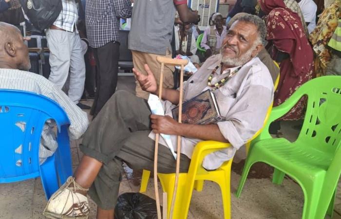 بين
      الحرب
      والوحدة…
      مسنّون
      سودانيون
      يعودون
      إلى
      دار
      بلا
      أبناء