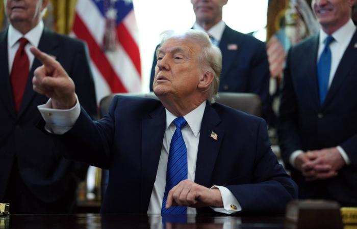 منصب
      رئيس
      وزراء
      العراق
      يتحول
      إلى
      اختبار
      قوة
      بين
      المالكي
      وترمب