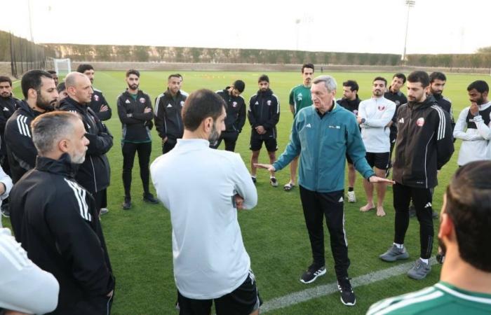 اجتماع فني لحكام النخبة بملعب «الإرسال»