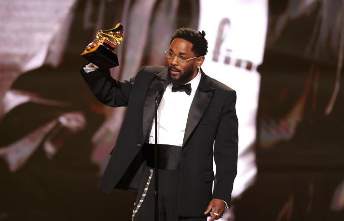 ليلة تاريخية.. تعرف على الفائزين بجوائز غرامي الذهبية لعام 2026