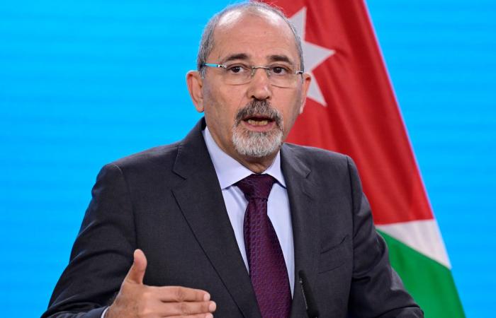 الصفدي لعراقجي: الأردن لن يكون ساحة حرب لأي عمل عسكري ضد إيران