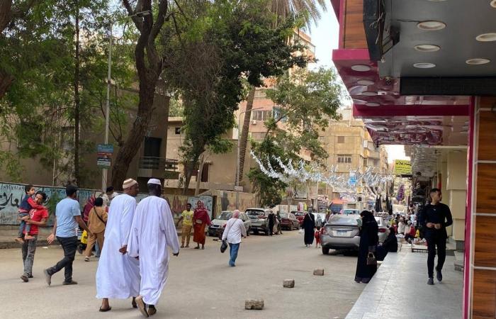 تشديد
      سوداني
      على
      الالتزام
      بقوانين
      الإقامة
      في
      مصر