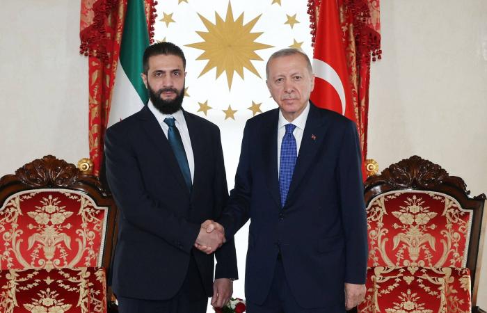 إردوغان
      لـ«الشرق
      الأوسط»:
      علاقتنا
      مع
      السعودية
      تكتسي
      أهمية
      استراتيجية
      كبرى
      للسلام
      والاستقرار
      والازدهار
      في
      المنطقة