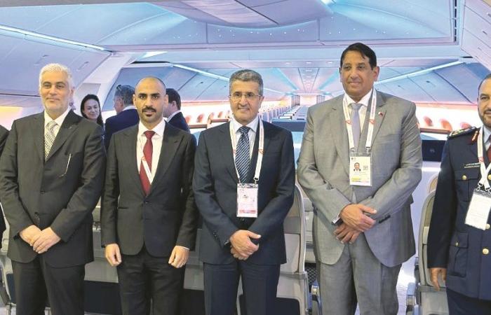 خلال جولة في أجنحة معرض سنغافورة الجوي 2026| الهاجري يطلع على أحدث ابتكارات الطيران المدني