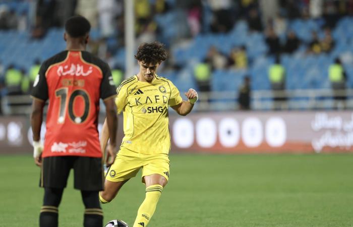 نجم
      سان
      جيرمان
      السابق
      يرفض
      عرض
      الاتحاد