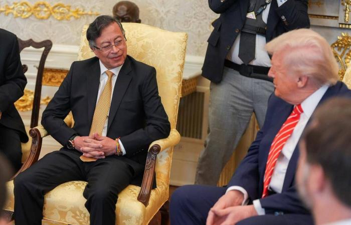 أكسيوس:
      المحادثات
      النووية
      بين
      أميركا
      وإيران
      تنعقد
      في
      عُمان
      الجمعة