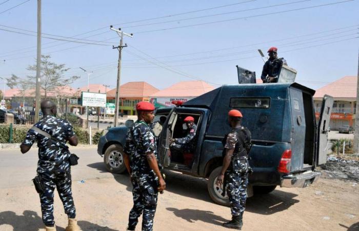 مسلحون
      يقتلون
      عشرات
      في
      شمال
      ووسط
      نيجيريا