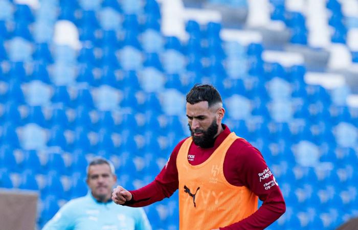الدوري
      السعودي:
      بنزيمة
      لظهور
      أول
      في
      مواجهة
      الهلال
      والأخدود