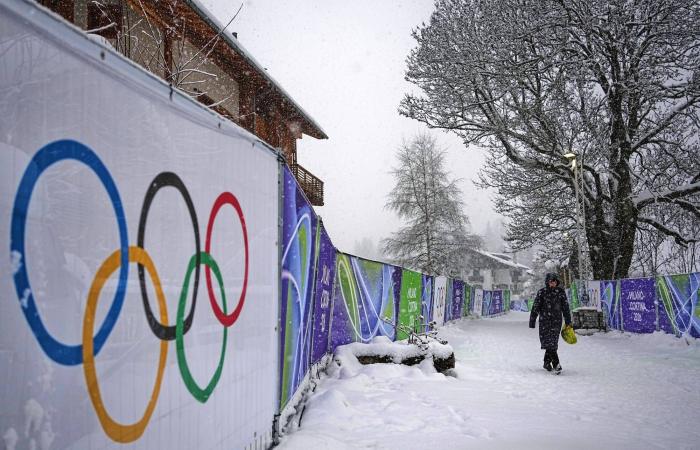 «مشروع
      يتجاوز
      نيويلز»...
      هل
      يعود
      ميسي
      إلى
      الدوري
      الأرجنتيني؟