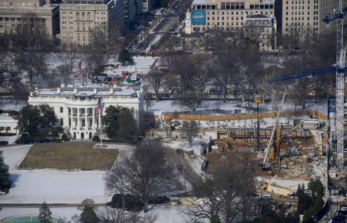 أحدث
      تعديلات
      ترمب
      على
      البيت
      الأبيض:
      إضافة
      تمثال
      لكريستوفر
      كولومبوس