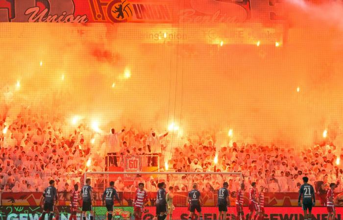 الدوري
      الألماني:
      فرانكفورت
      يواصل
      تقهقره
      حتى
      مع
      مدرب
      جديد