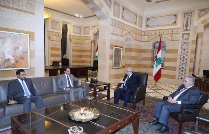رئيس الوزراء اللبناني يجتمع مع سفير قطر