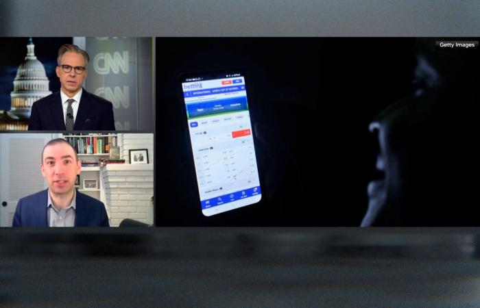 لماذا يحذر الخبراء من مخاطر المقامرة على الشباب عبر الإنترنت؟