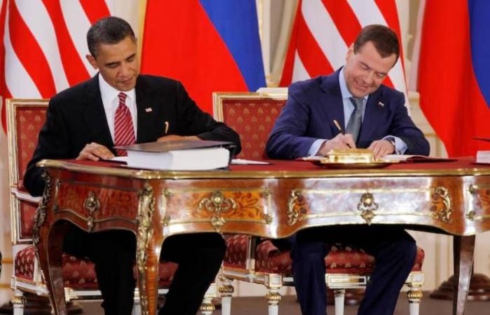 واشنطن
      تدعو
      إلى
      مفاوضات
      تشمل
      موسكو
      وبكين
      للحد
      من
      الأسلحة
      النووية