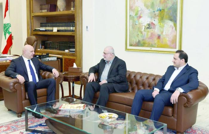 مقتل
      أربعة
      أشخاص
      برصاص
      عنصر
      أمن
      في
      جنوب
      سوريا