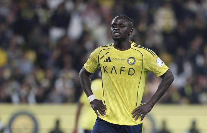 غوميز:
      أشكر
      كل
      من
      يعتبرني
      ضمن
      أفضل
      5
      مدربين
      في
      الدوري
      السعودي