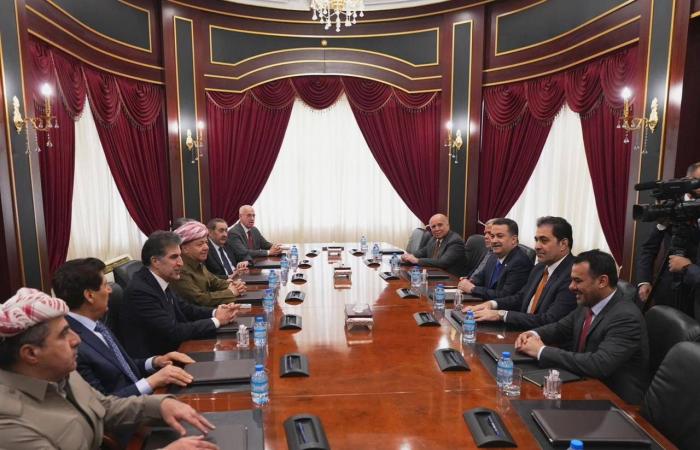 حزب
      المالكي
      يؤكد
      التمسك
      بترشيحه
      لرئاسة
      الحكومة
      العراقية