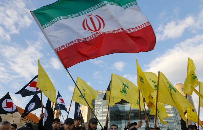 لبنان:
      الانتخابات
      النيابية
      أمام
      تمسّك
      عون
      بالمواعيد
      الدستورية