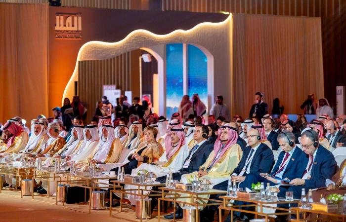 السعودية
      ومصر
      تؤكدان
      جاهزية
      موانئهما
      لعودة
      الملاحة
      بعد
      استقرار
      أوضاع
      المنطقة