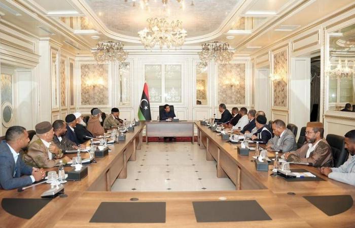 «شرق
      ليبيا»
      ترفض
      «تحريض»
      الغرياني
      على
      قتال
      «الجيش
      الوطني»