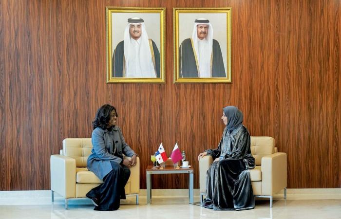 وزيرة التربية تجتمع مع نظيرتها في بنما