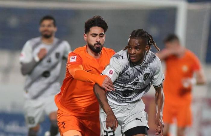 الدحيل يواجه الشارقة اليوم