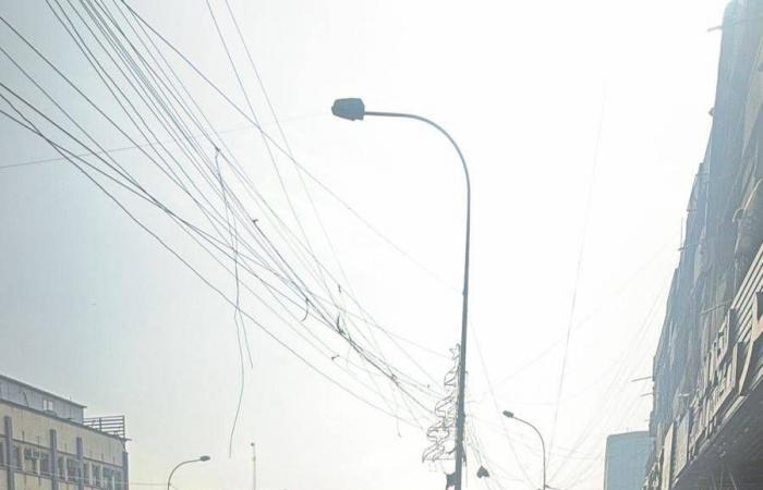 تجار
      بغداد
      يغلقون
      محالهم
      ويتظاهرون
      ضد
      التعريفة
      الجمركية
      الجديدة