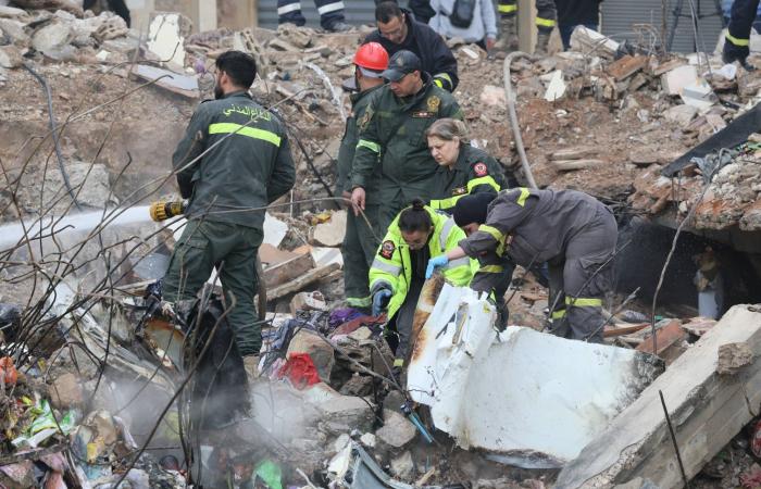 لبنان:
      ارتفاع
      عدد
      ضحايا
      انهيار
      مبنى
      بطرابلس
      إلى
      14
      قتيلاً