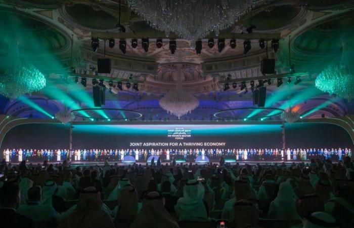 «يونيكريديت»
      يستهدف
      13
      مليار
      دولار
      أرباحاً
      وسهمه
      يقفز
      لأعلى
      مستوى
      منذ
      2009