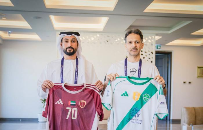 الإماراتي
      سيف
      المزروعي
      يُتوَّج
      بكأس
      بطولة
      الفرسان
      للقدرة
      والتحمُّل
      في
      العُلا