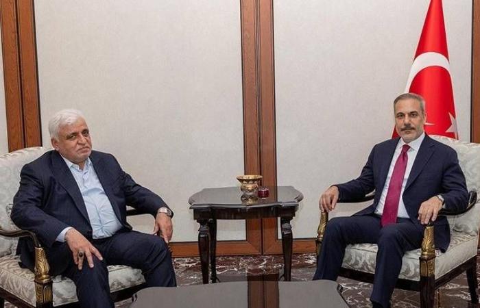 ترمب
      يلوّح
      بحاملة
      طائرات
      ثانية
      إذا
      فشلت
      المفاوضات
      مع
      إيران