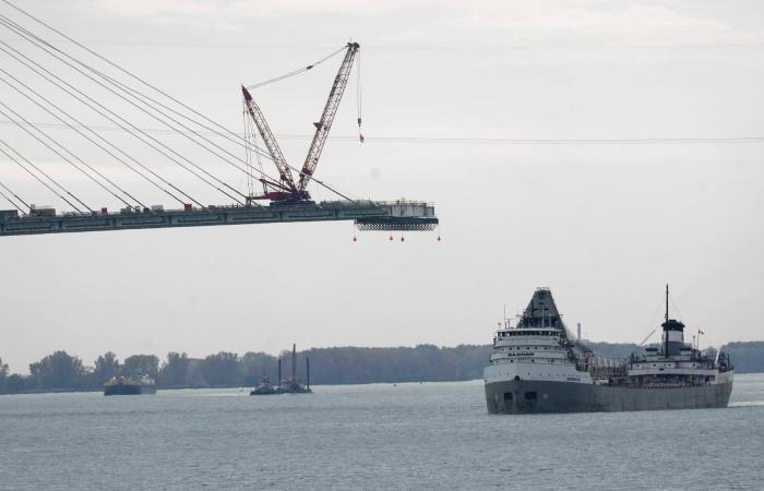 قاضٍ
      يوقف
      مساعي
      إدارة
      ترمب
      لترحيل
      طالبة
      مؤيدة
      للفلسطينيين
      بجامعة
      تافتس