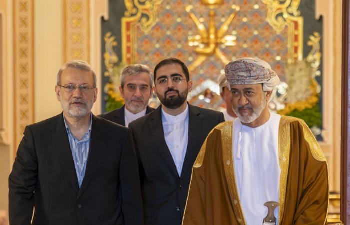 سلطنة عٌمان تؤكد أهمية العودة للتفاوض بين أمريكا وإيران
